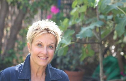 אבירמה גולן – הרצאה על ספרות הילדים הקלאסית למבוגרים